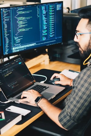 procreator-ux-design-studio-VzJjPuk53sk-unsplash (1)
